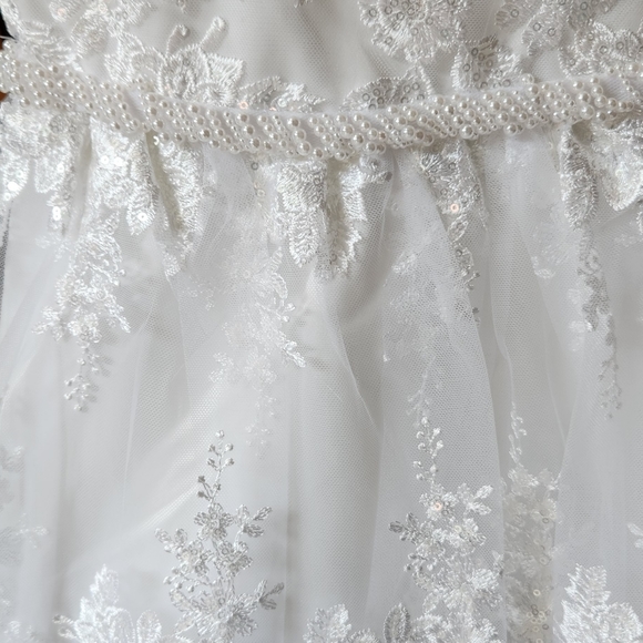 Chantilly Place Girls Formal, Jr. Bridesmaid Dresses, Size 10 White - Picture 9 of 15